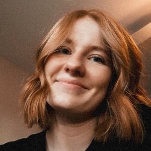 Meet your Posher, Elise